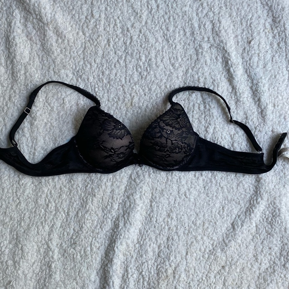 VS Black Lace Body Push Up Bra